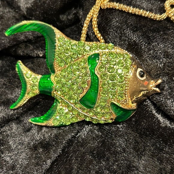 Betsey Johnson Tropical Fish Rhinestone Pendant Necklace 🐠 - Picture 2 of 4